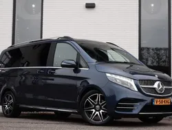 Blauw Gebruikt 2023 Mercedes V300 AMG MPV | € 69.950 (Eerlijke prijs)