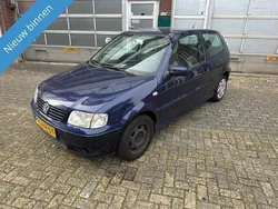 Blauw Gebruikt 2001 VW Polo Hatchback | € 849 (Goede deal)