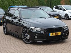 Zwart Gebruikt 2018 BMW 330 M Sport Stationwagen | € 28.450 (Eerlijke prijs)