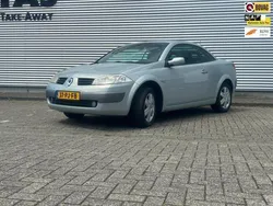 Grijs Gebruikt 2004 Renault Mégane Cabriolet Luxe Cabriolet | € 1.999 (Eerlijke prijs)