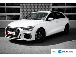 Wit Gebruikt 2024 Audi A3 Sportback Hatchback | € 38.800 (Duur)