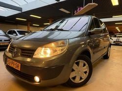Grijs Gebruikt 2004 Renault Scénic II Basis MPV | € 699