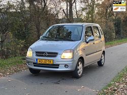 Grijs Gebruikt 2002 Opel Agila Elegance Hatchback | € 1.750 (Iets duurder)