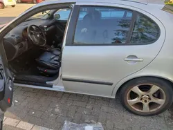 Grijs Gebruikt 2000 Seat Leon Sport Hatchback | € 700 (Goede deal)