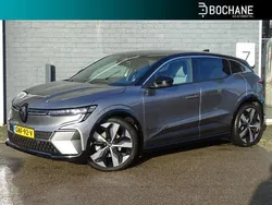 Gris schiste & noir etoile Gebruikt 2024 Renault Mégane Techno Hatchback | € 30.500 (Super prijs)