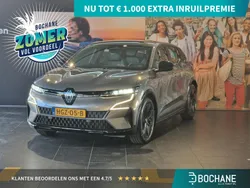 Grijs Gebruikt 2025 Renault Mégane Evolution Hatchback | € 35.695 (Duur)