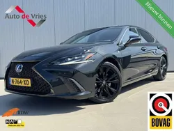 Zwart, metallic lak Gebruikt 2022 Lexus ES300 Sport Line Sedan | € 49.995
