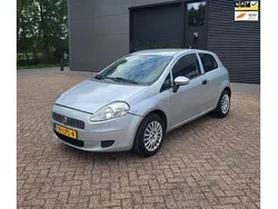 Grijs Gebruikt 2010 Fiat Grande Punto Hatchback | € 1.990 (Eerlijke prijs)
