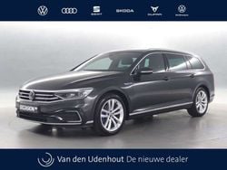 Grijs, metallic lak Gebruikt 2023 VW Passat Business Stationwagen | € 37.550 (Goede deal)