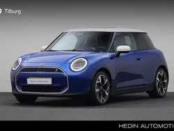 Blauw Gebruikt 2025 Mini Cooper SE Favoured Hatchback | € 39.440 (Eerlijke prijs)