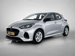 Grijs metallic Gebruikt 2024 Mazda 2 Center-Line Hatchback | € 21.895 (Goede deal)