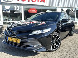 Zwart Gebruikt 2019 Toyota Camry Premium Sedan | € 25.799 (Goede deal)
