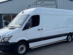 Wit Gebruikt 2017 Mercedes W115 Van | € 9.950