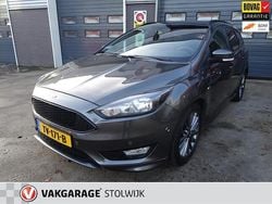 Grijs Gebruikt 2018 Ford Focus ST-Line Stationwagen | € 11.750 (Goede deal)