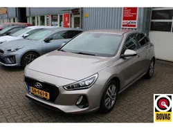 Wit Gebruikt 2019 Hyundai i30 Premium Hatchback | € 13.950 (Eerlijke prijs)