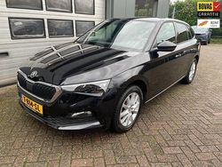 Zwart (metallic) Gebruikt 2022 Skoda Scala Business Line Hatchback | € 17.900 (Eerlijke prijs)