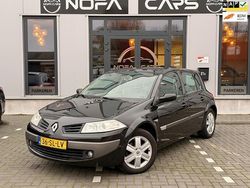 Zwart Gebruikt 2006 Renault Mégane II Expression Hatchback | € 2.150 (Eerlijke prijs)
