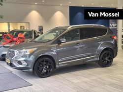 Grijs Gebruikt 2017 Ford Kuga Vignale SUV | € 19.945 (Eerlijke prijs)