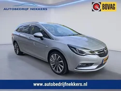Grijs Gebruikt 2017 Opel Astra Innovation Hatchback | € 12.950 (Eerlijke prijs)