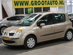 Beige Gebruikt 2005 Renault Modus MPV | € 1.444 (Eerlijke prijs)
