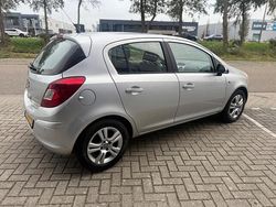 Grijs Gebruikt 2013 Opel Corsa Edition Hatchback | € 2.750 (Duur)