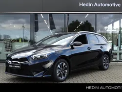 Zwart, metallic lak Nieuw 2025 Kia Ceed Sportswagon Stationwagen | € 37.790 (Iets duurder)