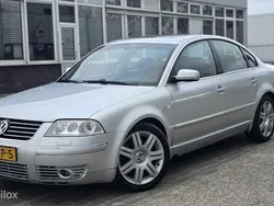 Grijs Gebruikt 2002 VW Passat Highline Sedan | € 2.999 (Eerlijke prijs)