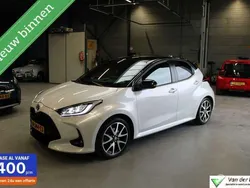 Wit Gebruikt 2022 Toyota Yaris Hybrid Executive Hatchback | € 24.950 (Eerlijke prijs)