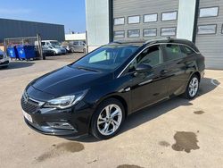 Zwart Gebruikt 2017 Opel Astra Stationwagen | € 7.780 (Goede deal)