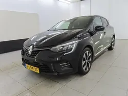 Zwart Gebruikt 2022 Renault Clio V Evolution Hatchback | € 16.495 (Eerlijke prijs)