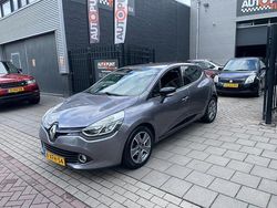 Grijs Gebruikt 2014 Renault Clio IV Night&Day Hatchback | € 3.999 (Eerlijke prijs)
