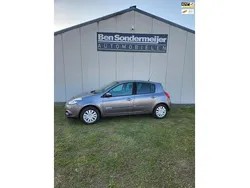 Grijs Gebruikt 2011 Renault Clio II Hatchback | € 2.500 (Eerlijke prijs)