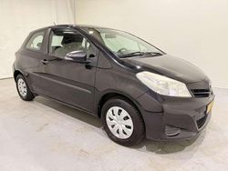 Zwart Gebruikt 2014 Toyota Yaris Comfort Hatchback | € 3.300 (Super prijs)