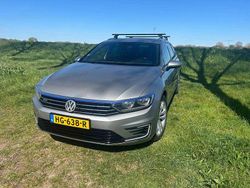 Zilver Gebruikt 2015 VW Passat Highline Stationwagen | € 11.000 (Eerlijke prijs)