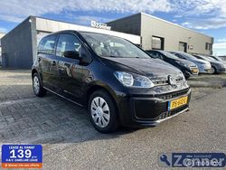 Zwart Gebruikt 2017 VW up! high up! Hatchback | € 6.999 (Goede deal)