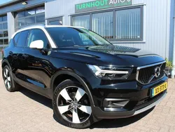 Zwart, metallic lak Gebruikt 2018 Volvo XC40 Momentum SUV | € 26.725 (Super prijs)