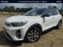 Wit Gebruikt 2022 Kia Stonic Start SUV | € 20.700 (Eerlijke prijs)