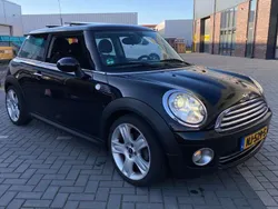 Zwart Gebruikt 2009 Mini Cooper Hatchback | € 4.950 (Eerlijke prijs)