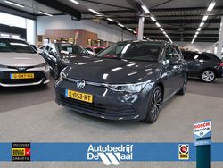 Grijs Gebruikt 2021 VW Golf VIII Life Hatchback | € 20.950 (Eerlijke prijs)