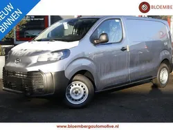 Zilver Nieuw 2024 Toyota Proace Van | € 29.700 (Goede deal)