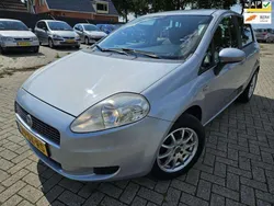 Grijs Gebruikt 2006 Fiat Grande Punto Dynamic Hatchback | € 1.599 (Eerlijke prijs)