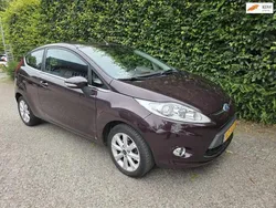 Rood Gebruikt 2009 Ford Fiesta Ghia Hatchback | € 2.675 (Eerlijke prijs)
