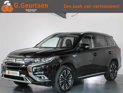Zwart Gebruikt 2019 Mitsubishi Outlander P-HEV Intense+ SUV | € 20.855 (Eerlijke prijs)