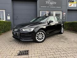 Zwart Gebruikt 2015 Audi A3 Sportback Attraction Hatchback | € 9.998 (Super prijs)