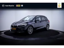 Zwart Gebruikt 2019 BMW 218 Executive Stationwagen | € 20.950 (Eerlijke prijs)