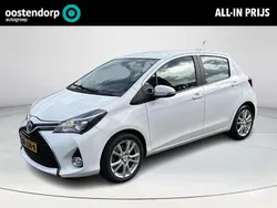 Wit Gebruikt 2015 Toyota Yaris Hybrid Hatchback | € 12.880 (Eerlijke prijs)