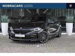 Saphirschwarz Gebruikt 2024 BMW 118 M Sport Hatchback | € 33.250 (Eerlijke prijs)