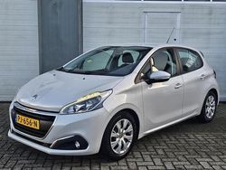 Wit Gebruikt 2017 Peugeot 208 Hatchback | € 5.450 (Eerlijke prijs)