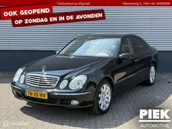 Zwart, metallic lak Gebruikt 2002 Mercedes E240 Elegance Sedan | € 3.999 (Super prijs)