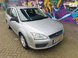 Grijs Gebruikt 2005 Ford Focus Sport Stationwagen | € 895 (Goede deal)